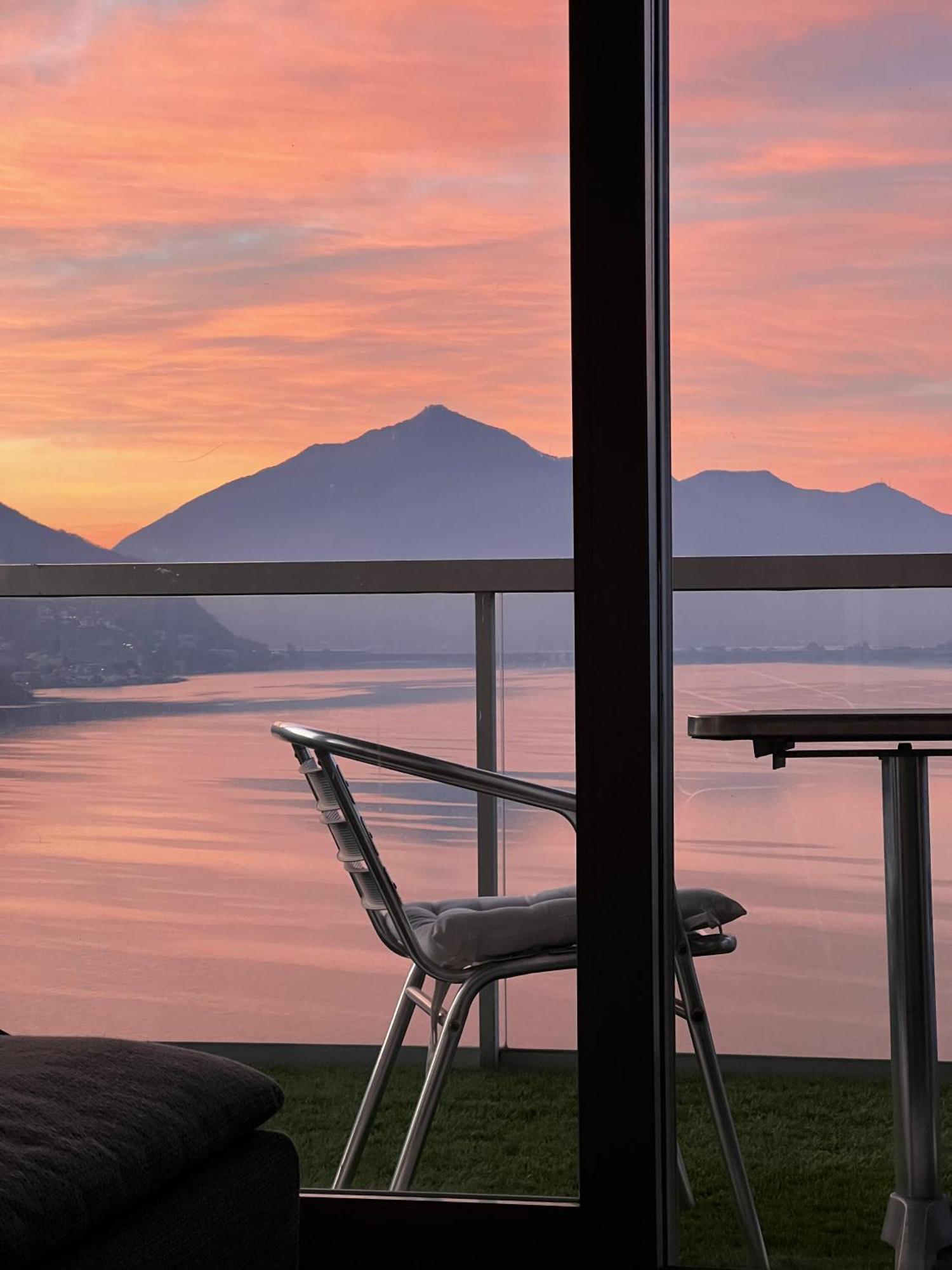 Attico Con Vista Panoramica Sul - Due Apartamento Lugano