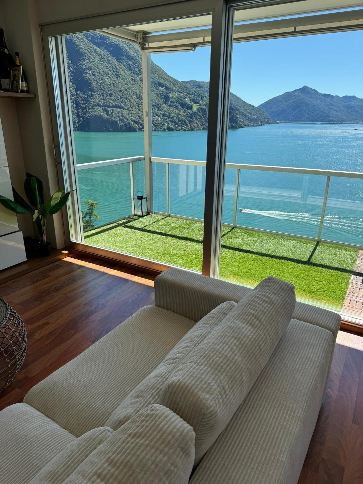 Attico Con Vista Panoramica Sul - Due Apartamento Lugano